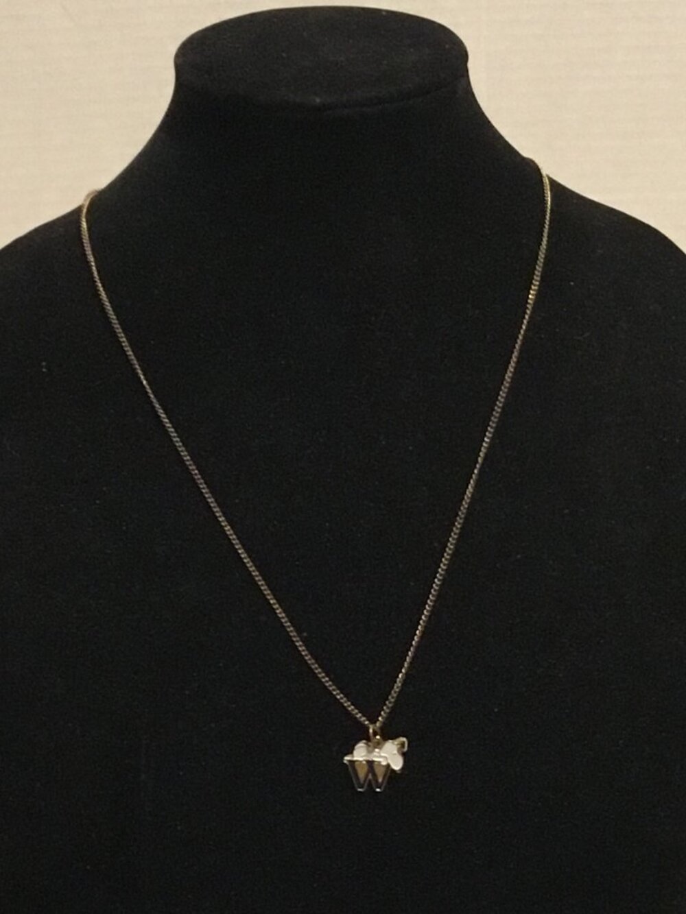 Vintage Peanuts Snoopy Necklace by United Features Syndicate